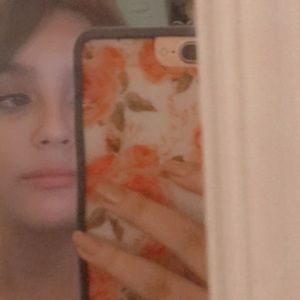 Meet your Posher, Chloe